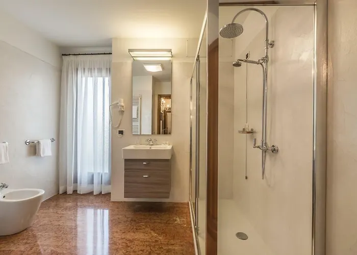 Ca' Del Monastero 3 Collection For 4 Guests With Lift Appartamento
